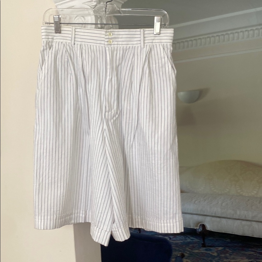 Abercrombie & Finch Tailored Preppy Bermuda White with Navy Pinstripe Shirts 12